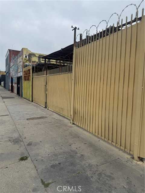8132 S Central Los Angeles California United States, for Sale, commercial, Daniil Gorkov, Beverly & Co.