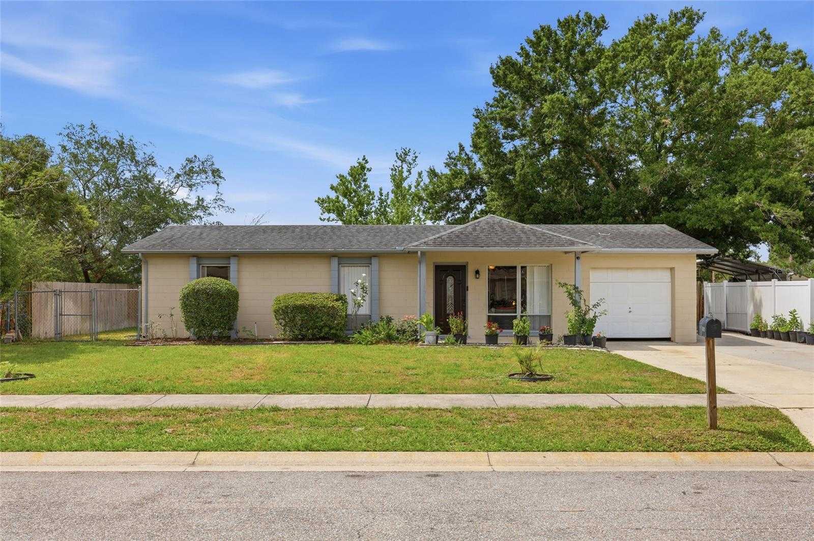 333 LITTLE ROCK STREET Ocoee Florida United States, for Sale, residential, Zaira Mejia, Spaces & Styles Group