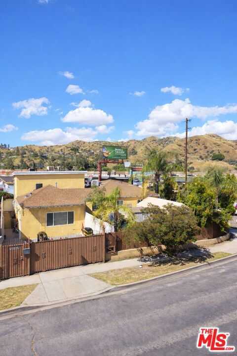 7703 N Hollywood Way Burbank California United States, for Sale, residential, Jennifer Hein, Realty Executives Homes