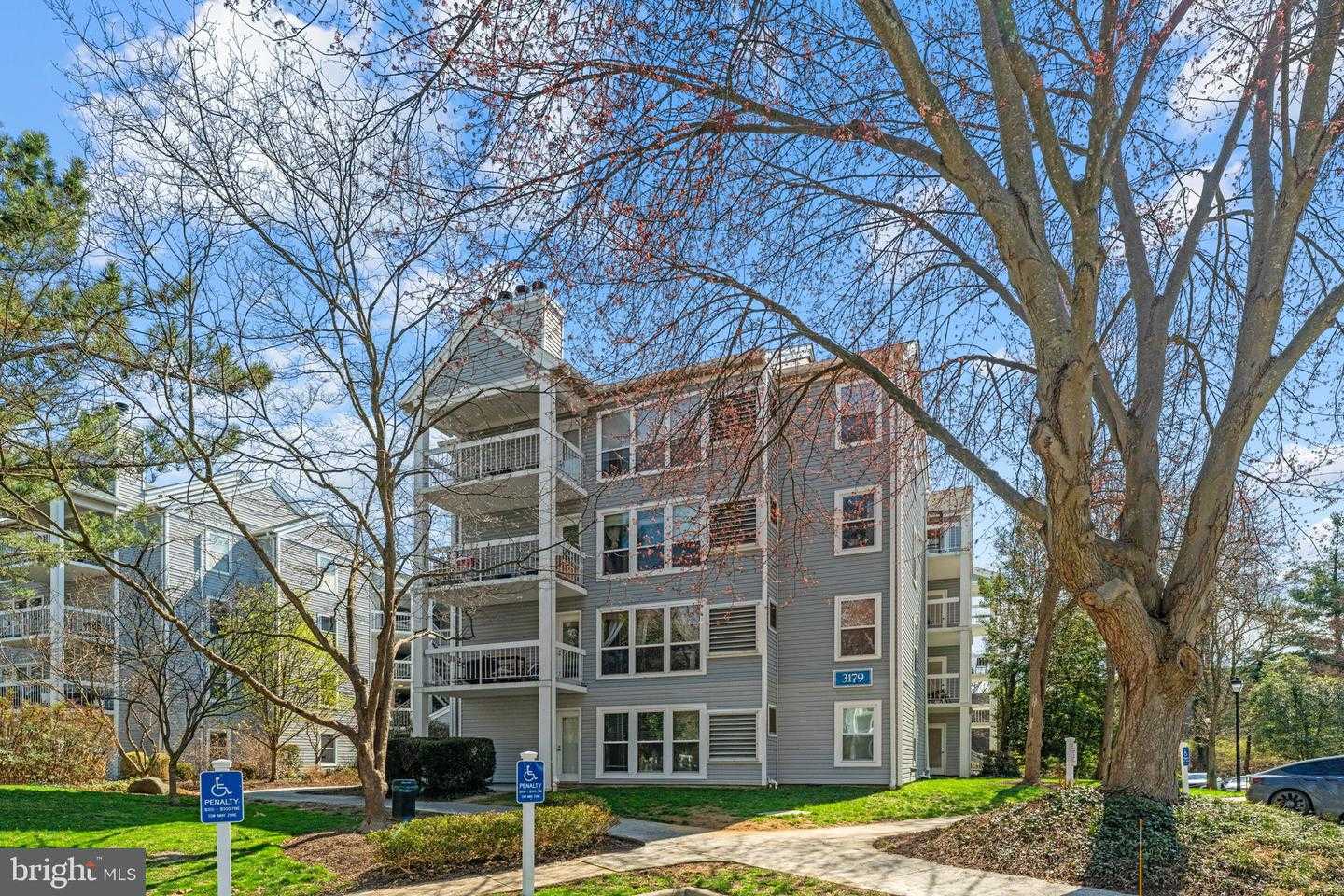 3179 SUMMIT SQUARE DRIVE APT 2-E1 Oakton Virginia United States, for Sale, residential, Camille Payne, Samson Properties