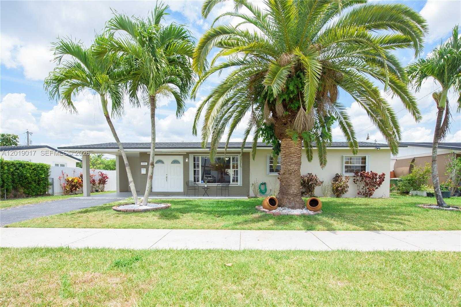 731 NW 17th St Homestead Florida United States, for Sale, residential, Key Strong, Incom Subscriber Office