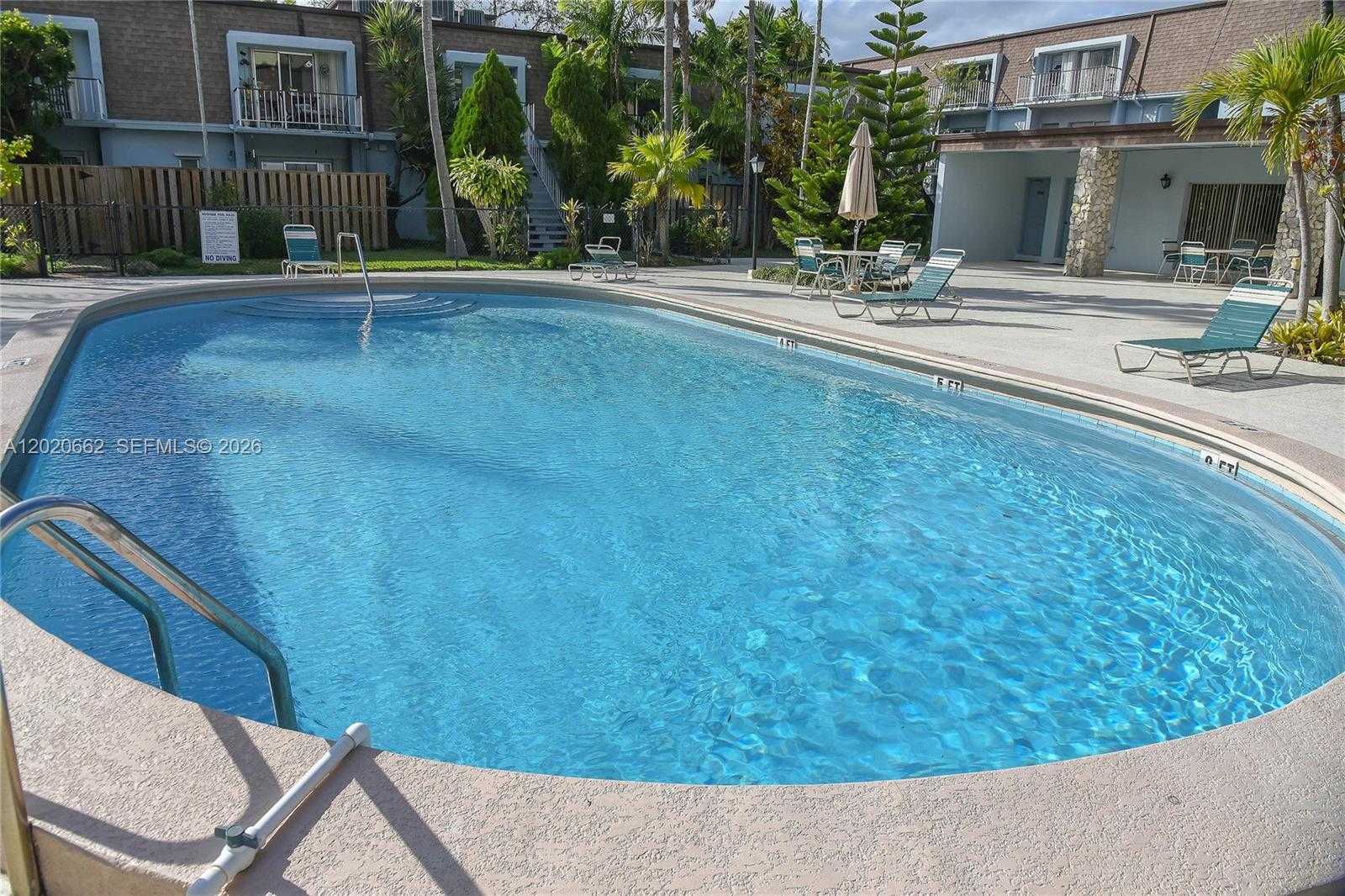 9611 SW 77th Ave  APT 206A Miami Florida United States, for Rent, residential,  , Phoenix Realtors LLC