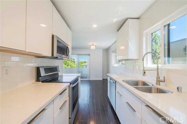 1601 Veteran Avenue APT 301/302 Los Angeles California United States, for Sale, residential,  , InCom Brokerage Sample