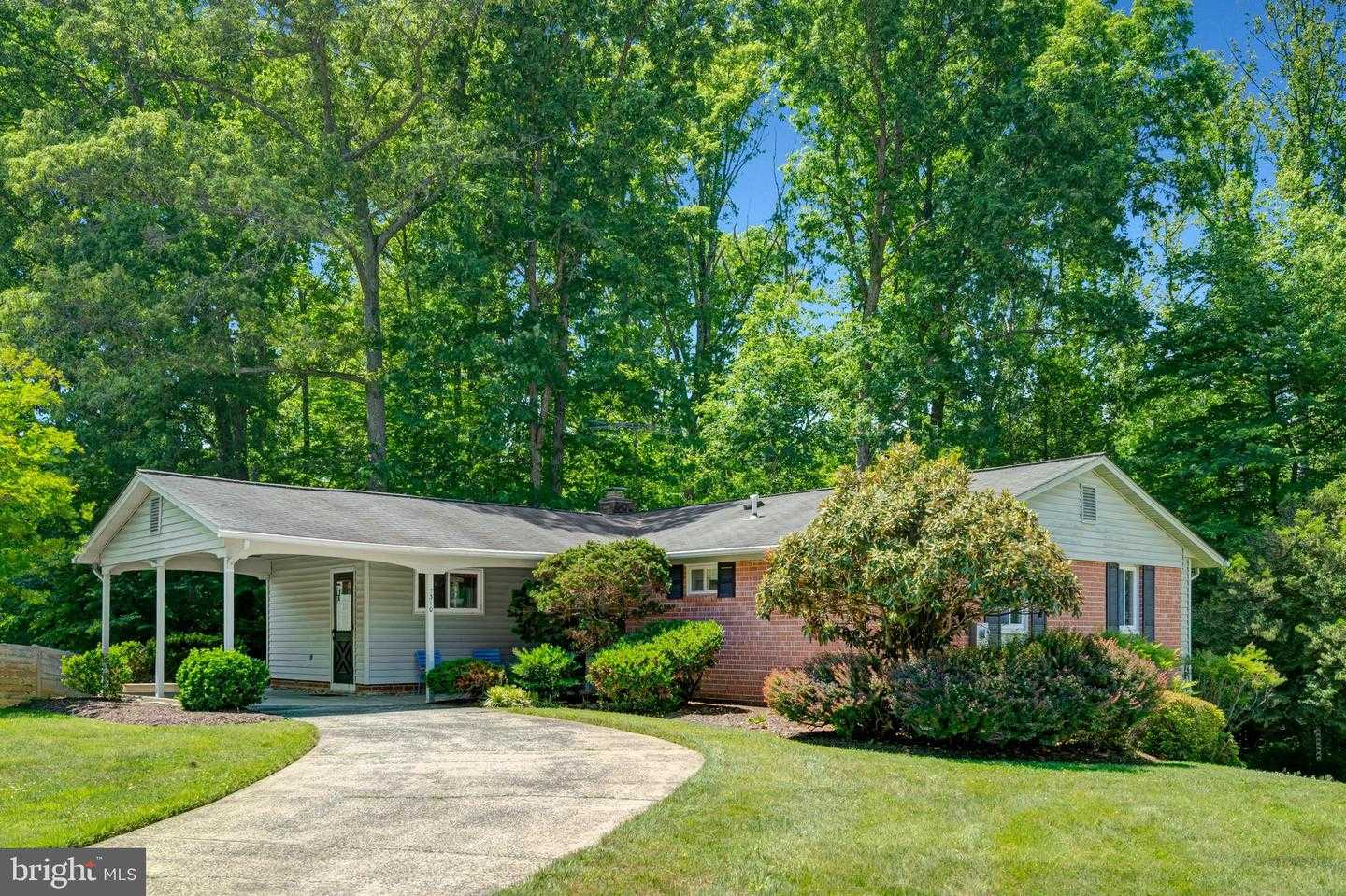 5310 GAINSBOROUGH DRIVE Fairfax Virginia United States, for Sale, residential, Kamalia  Emerson, Samson Properties