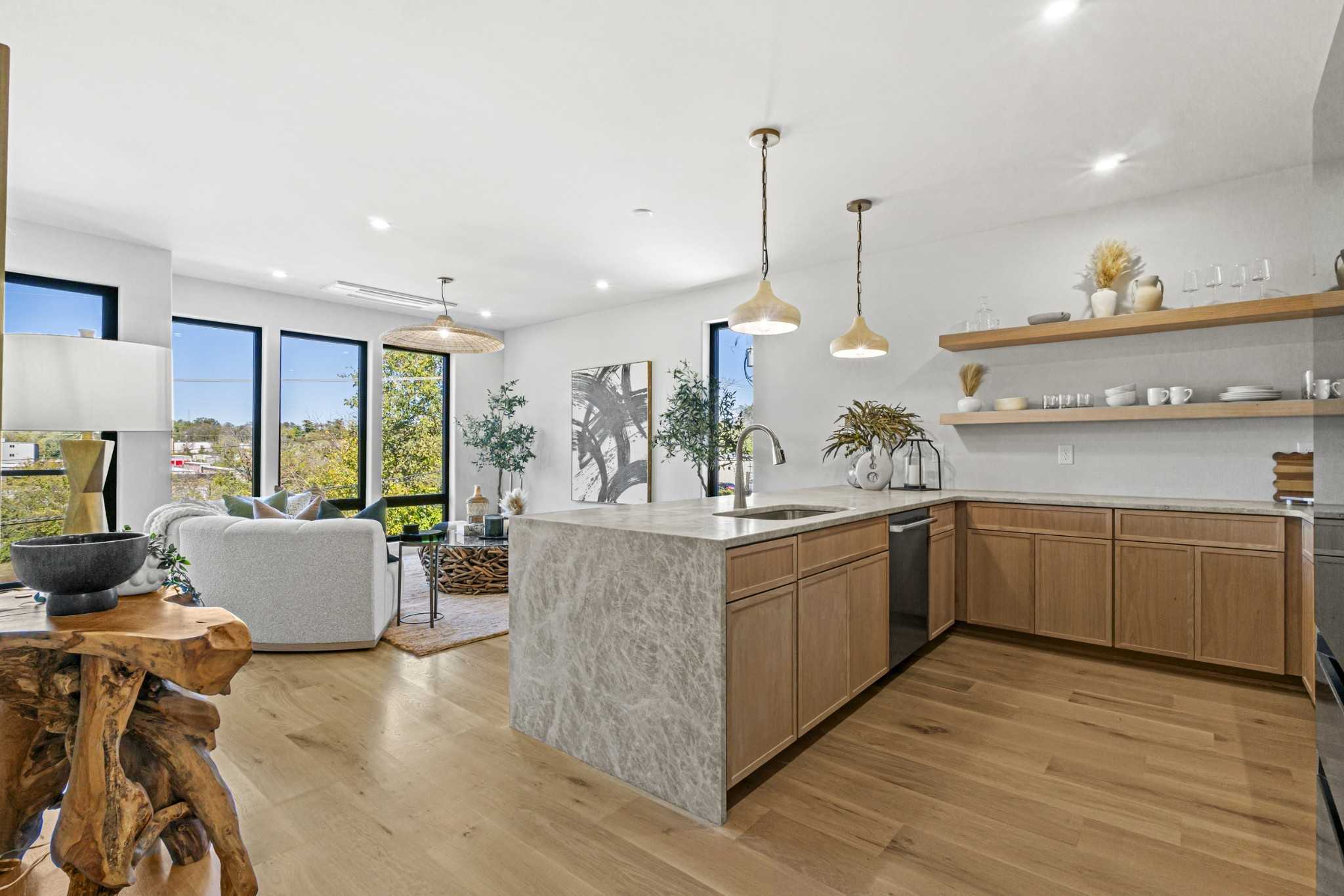106 Grizzard Ave  APT 8 Nashville Tennessee United States, for Sale, residential, Amy Kempf, Reliant Realty ERA Powered