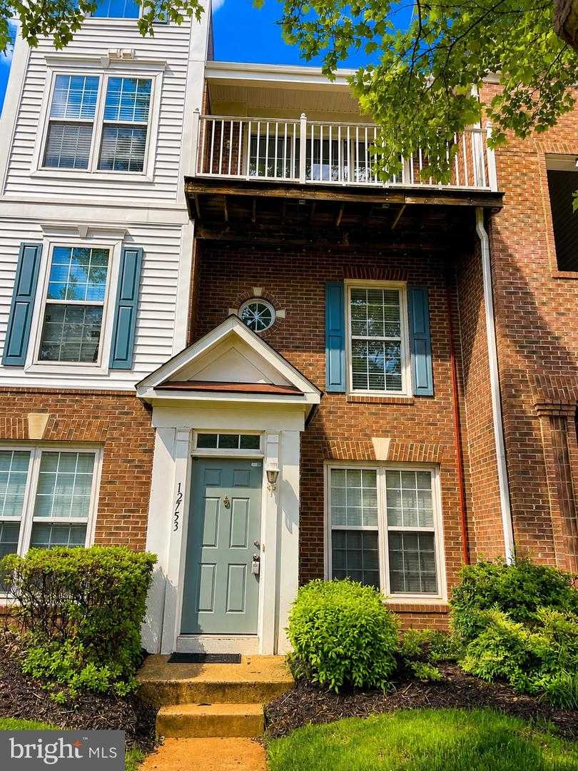 12753 FAIR CREST COURT APT 22 Fairfax Virginia United States, for Sale, residential, Kamalia  Emerson, Samson Properties