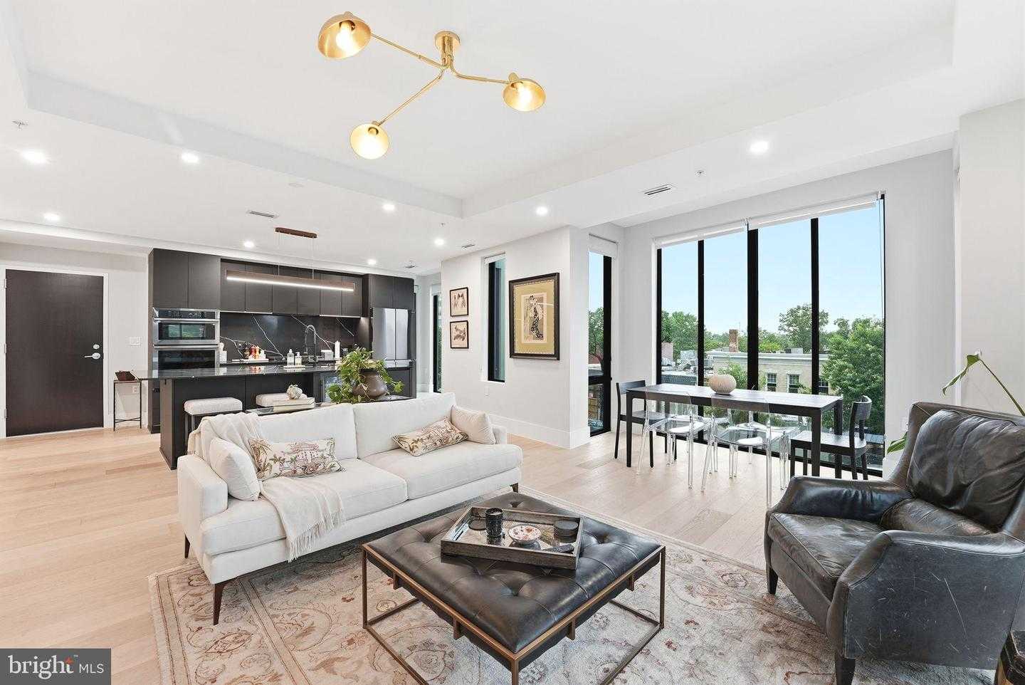 3219 WISCONSIN AVENUE APT 301 Washington District Of Columbia United States, for Sale, residential, Zandra Jamison, Samson Properties