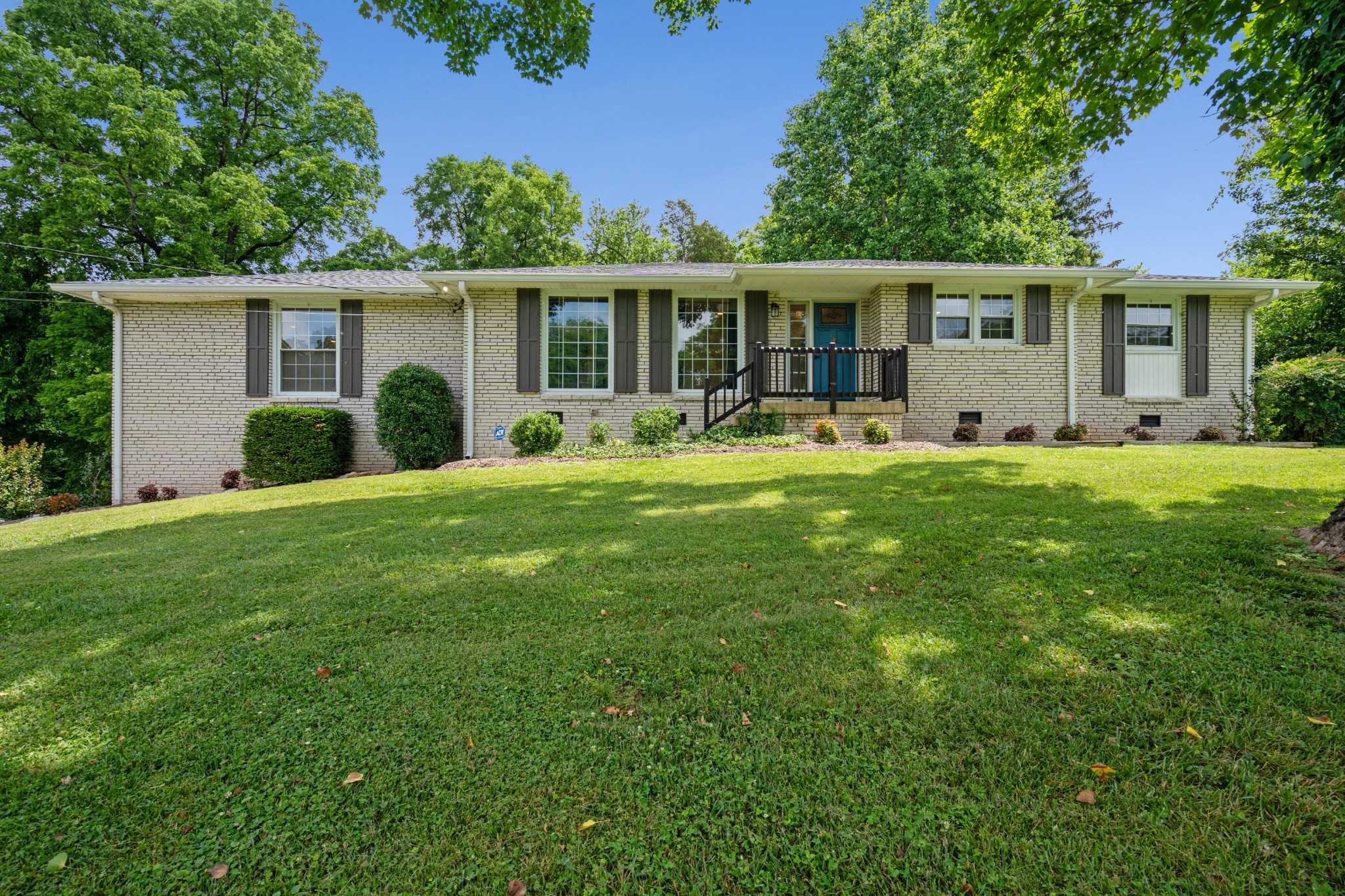 742 Currey Rd Nashville Tennessee United States, for Sale, residential, Adam  Hanes, LPT Realty