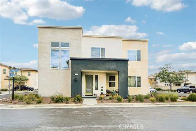 27003 Goldfields Court Valencia California United States, Sale Pending, residential, Trevor Pashley, Christies International SoCal