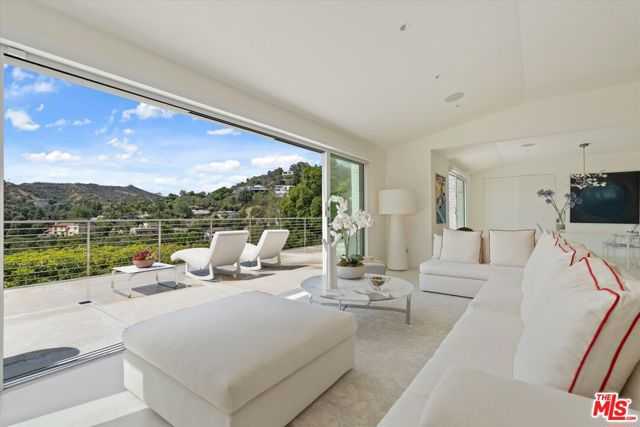 9422 Readcrest Drive Beverly Hills California United States, for Sale, residential, LAURENT   BERTET, Bertet Investment Group LLC