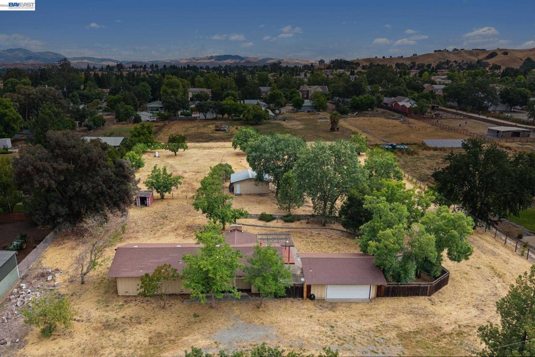 744 Mockingbird Ln Pleasanton California United States, for Sale, residential, Sunday  Peters, SOBORA Real Estate