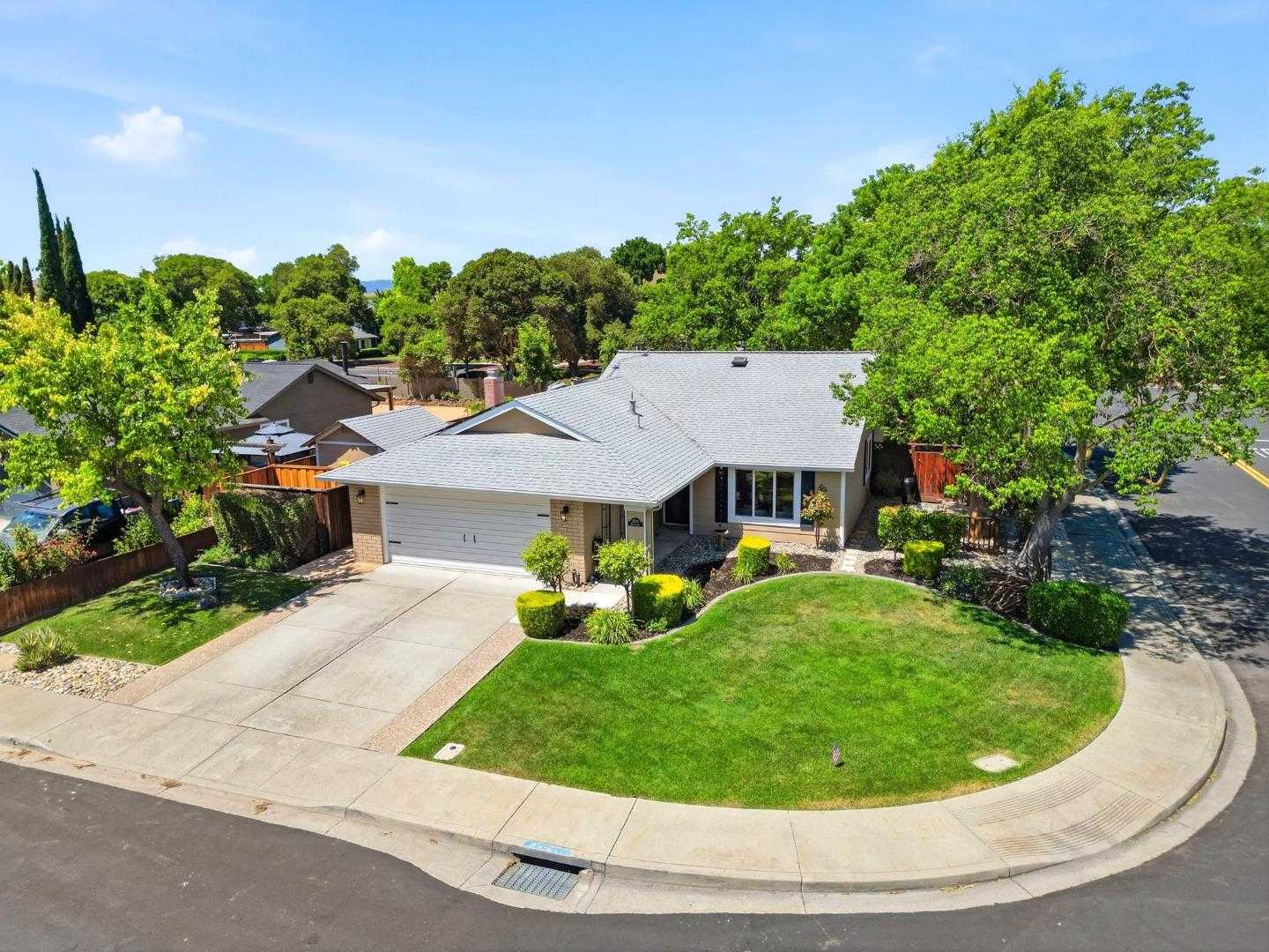 1780 Honeysuckle Road Livermore California United States, for Sale, residential, Miranda Mattos, Compass Realty 