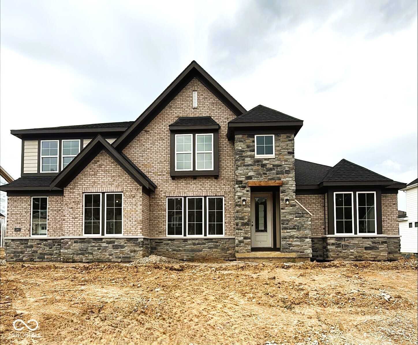 11865 Sage Creek Bend Fishers Indiana United States, for Sale, residential, Amir Chaudhary, Kingsway Real Estate Brokerage