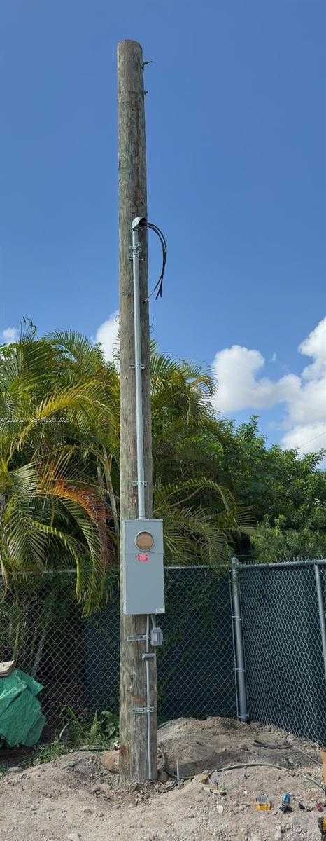 16555 SW 213TH AVE Miami Florida United States, for Sale, commercial, Nicholas Clark, Incom New Example Office