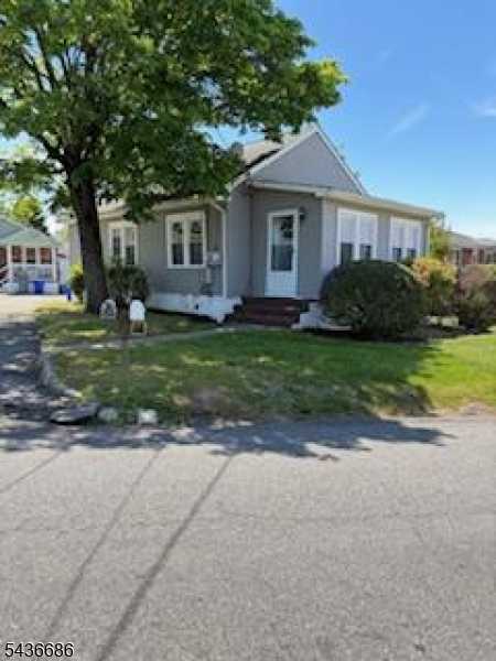 3 Capalbo Ave Little Falls Twp. New Jersey United States, for Rent, residential, Jill Savva, Century 21 Cedarcrest Realty