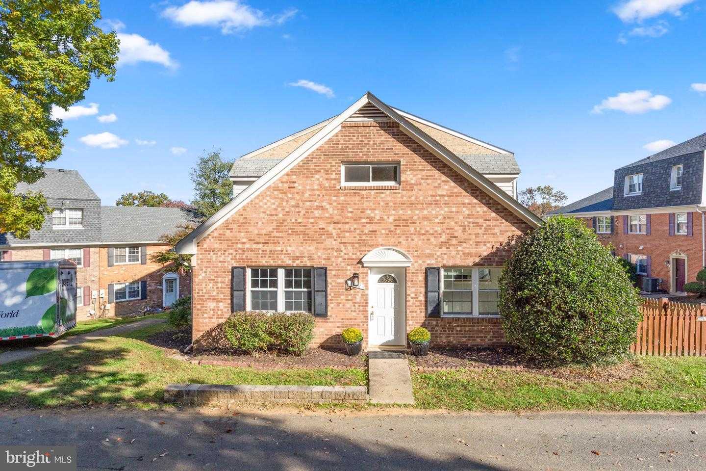 9822 HAGEL CIRCLE Lorton Virginia United States, for Sale, residential,  , The Holly Group