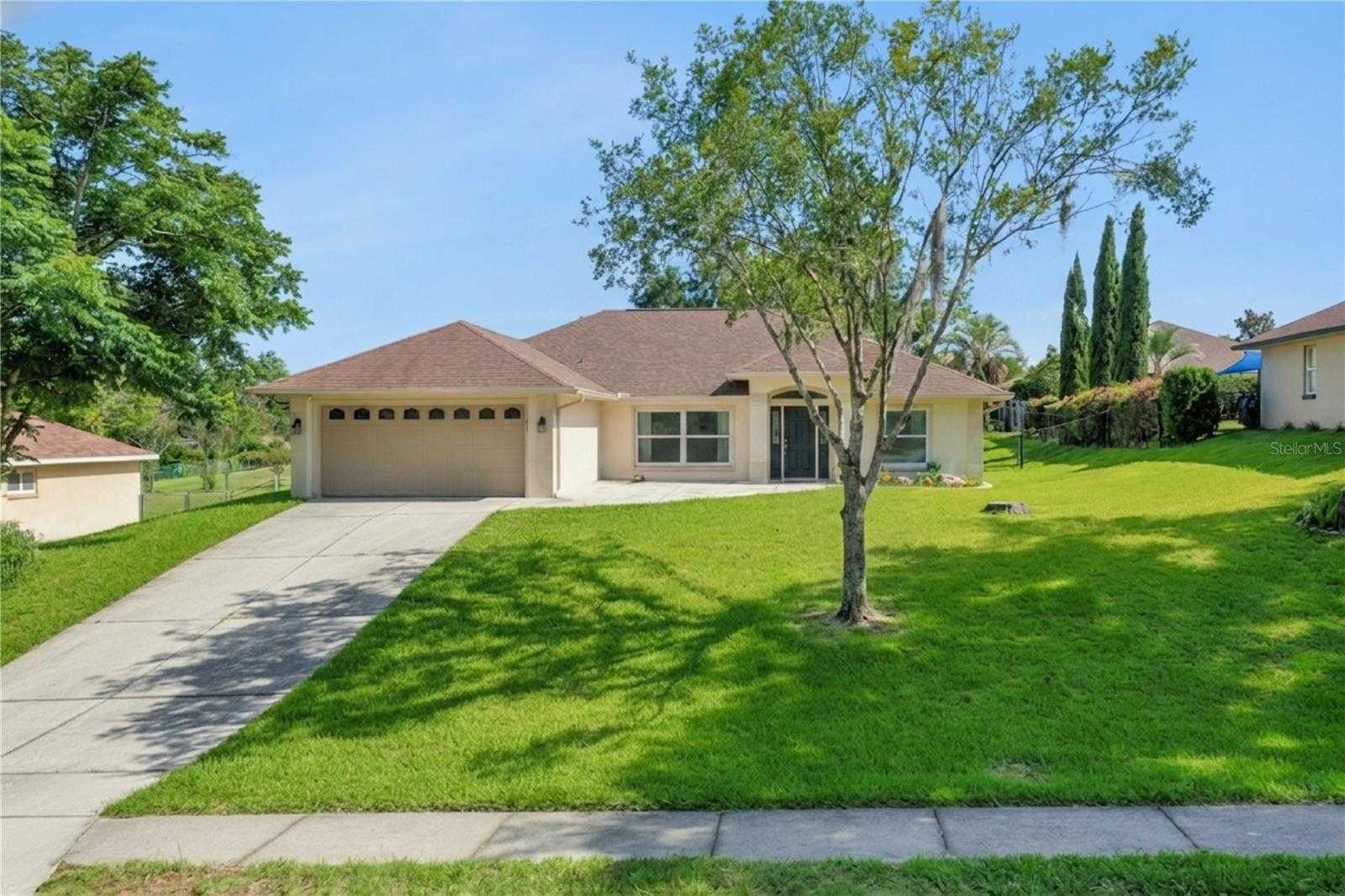 11710 GRAND BAY BLVD Clermont Florida United States, for Sale, residential, Zaira Mejia, Spaces & Styles Group