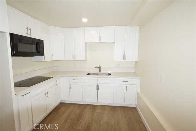 448 W 41st Place APT 3/4 Los Angeles California United States, for Rent, residential,  , Castle Rock Realty