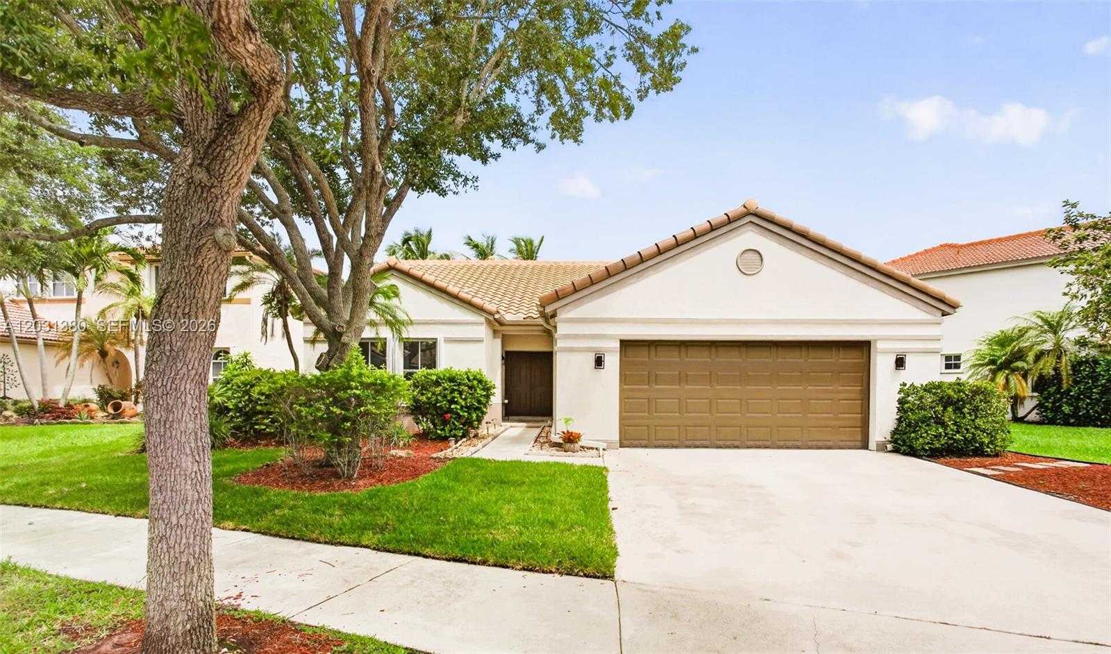 370 Carrington Dr Weston Florida United States, for Sale, residential, Radmila Mandel, Florida Sky Realty Group