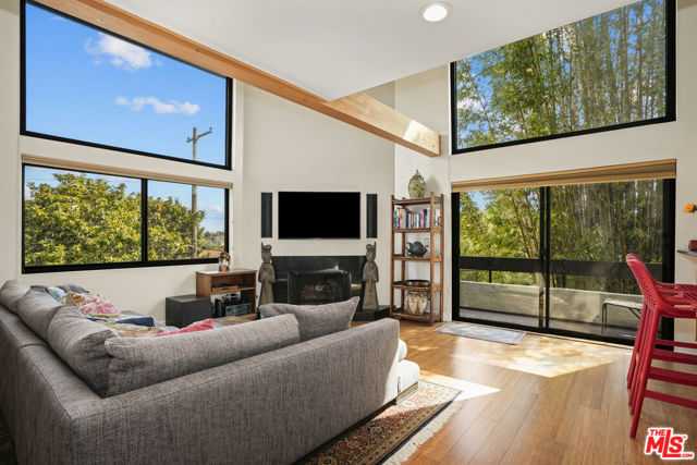 4283 Moore Street APT 4 Los Angeles California United States, for Sale, residential, Joana Laundern, InCom Brokerage Sample