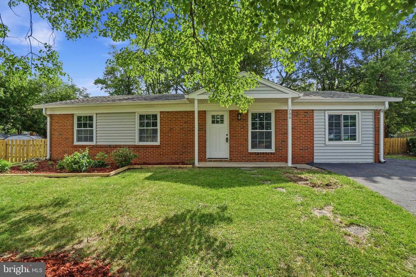 706 S DOGWOOD COURT Sterling Virginia United States, for Sale, residential, Camille Payne, Samson Properties