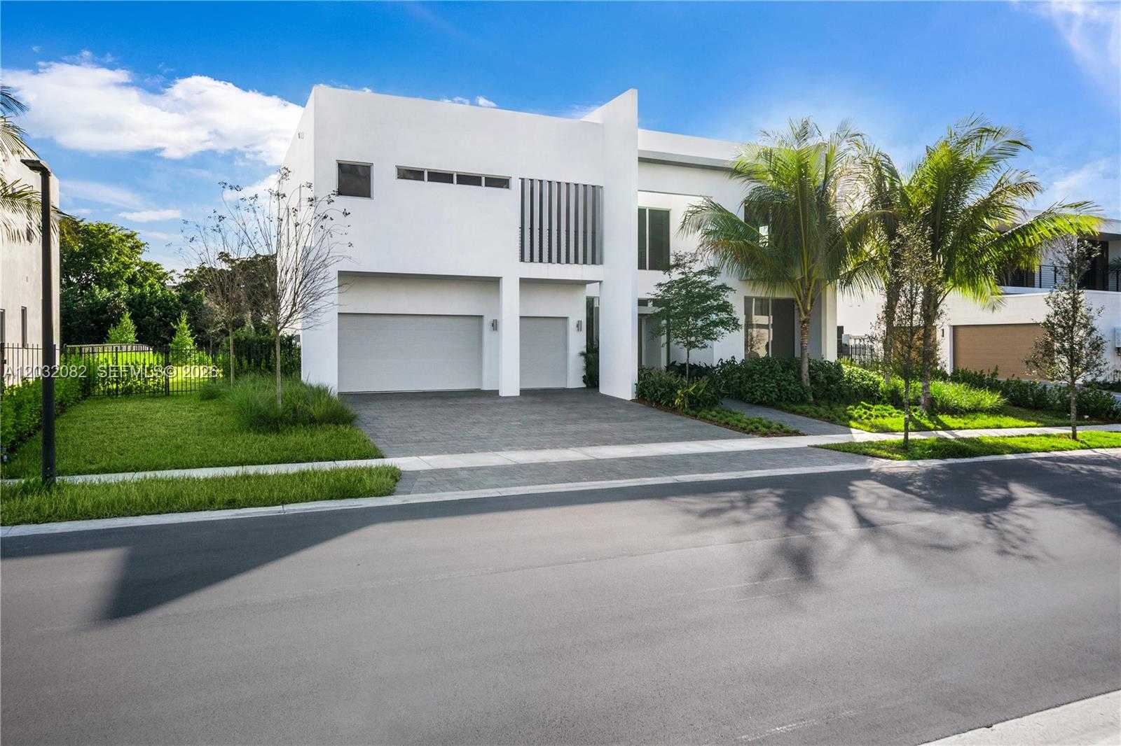 16720 N Botaniko Dr N Weston Florida United States, for Sale, residential, Radmila Mandel, Florida Sky Realty Group