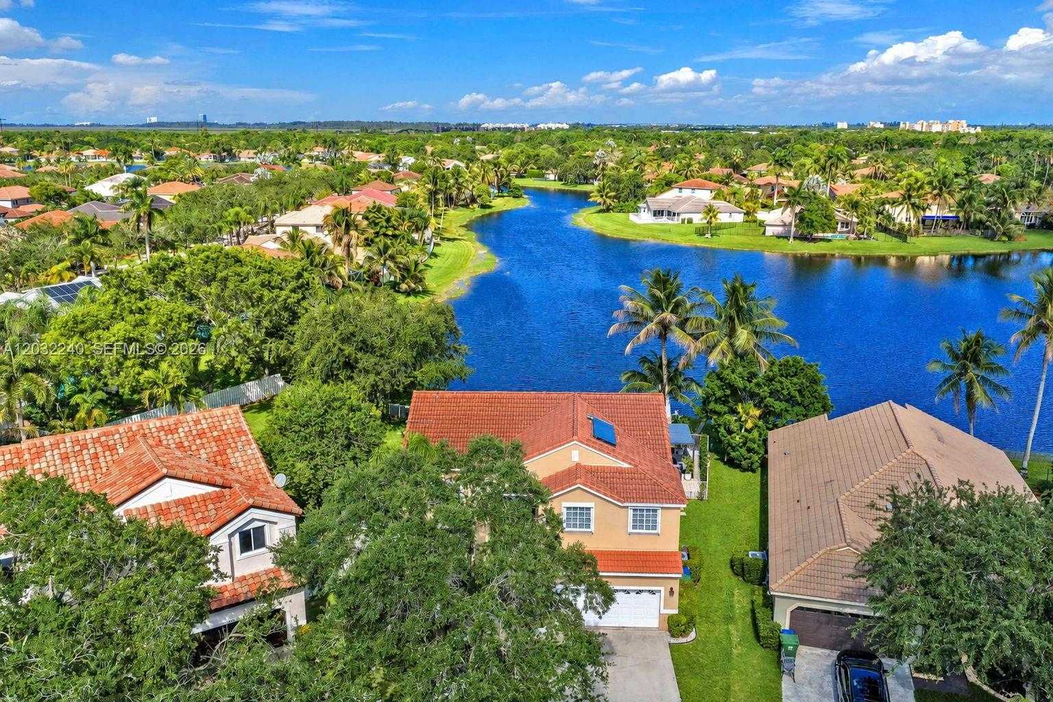 480 Cambridge Dr Weston Florida United States, for Sale, residential, Radmila Mandel, Florida Sky Realty Group