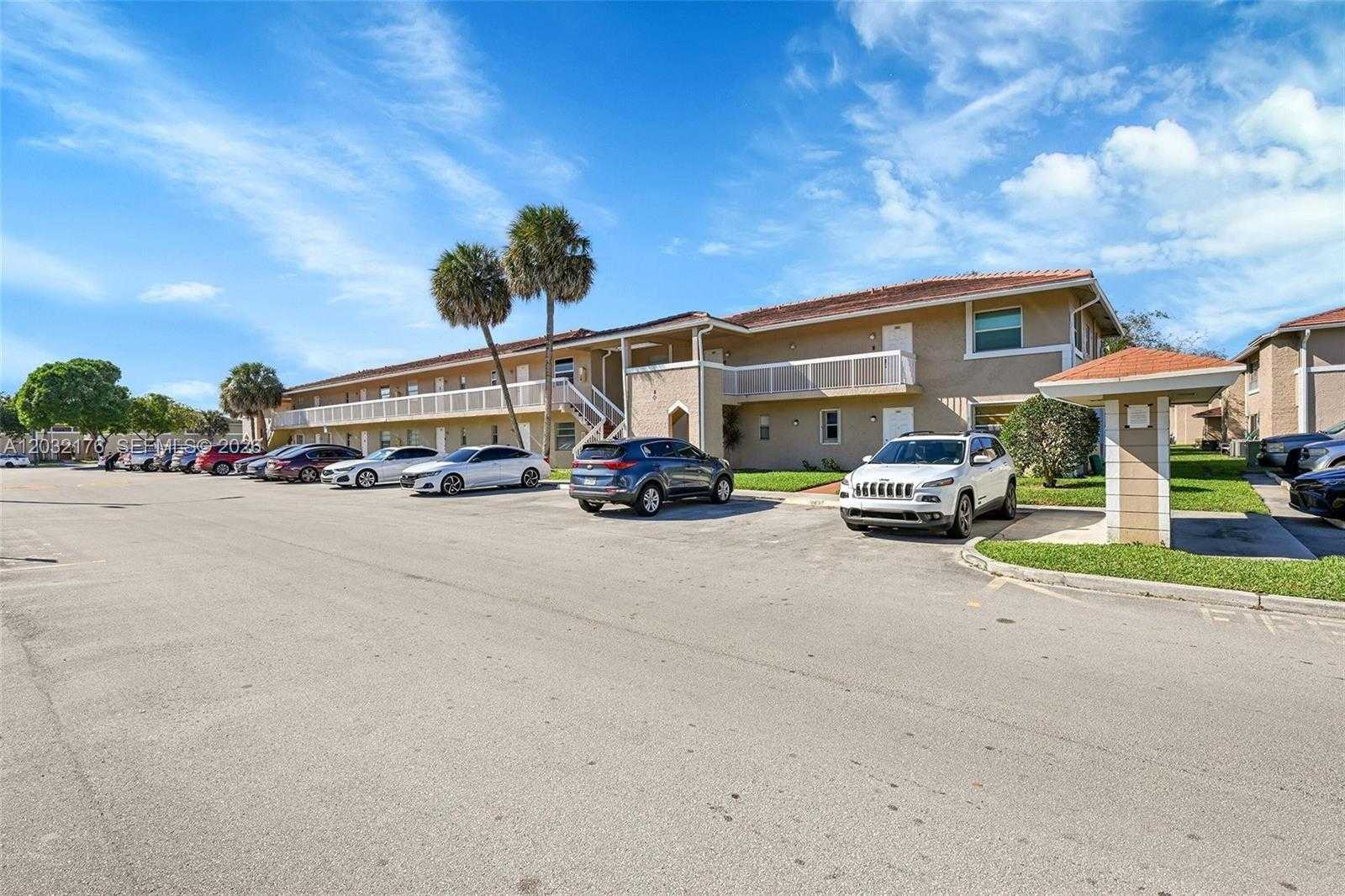 906 Twin Lakes Dr  APT 8-J Coral Springs Florida United States, for Rent, residential,  , Phoenix Realtors LLC