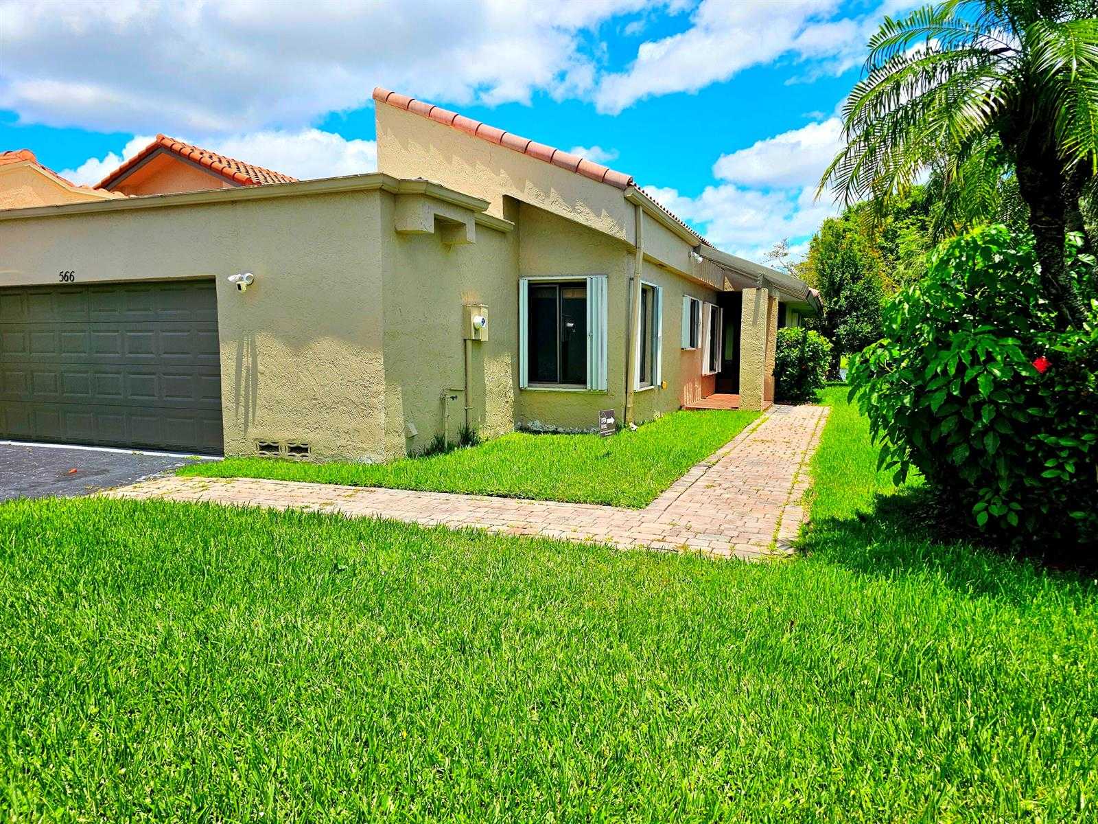 566 Village Lake Drive Weston Florida United States, for Sale, residential, Radmila Mandel, Florida Sky Realty Group