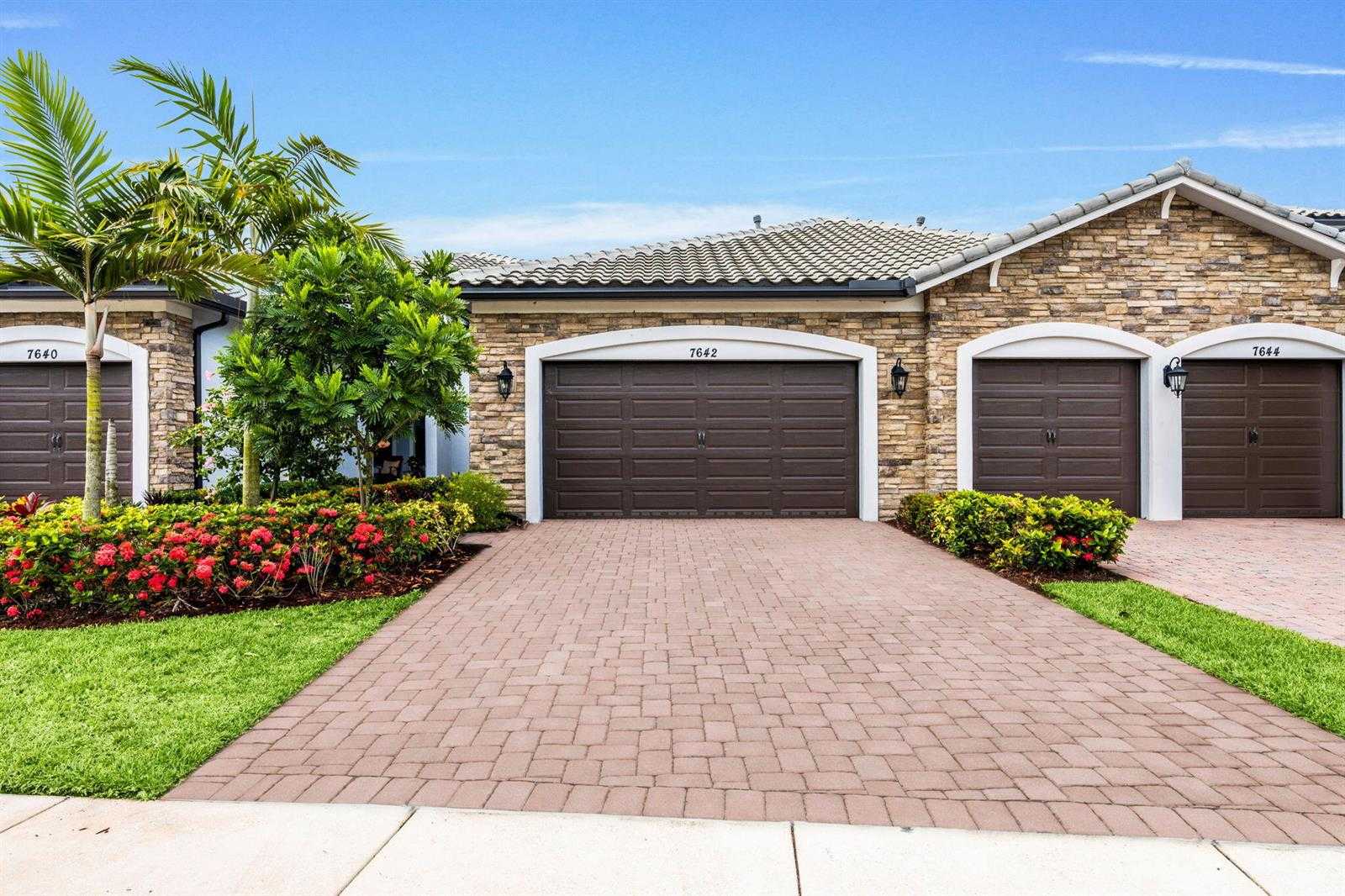 7642 N Blue Spring Drive Parkland Florida United States, for Sale, residential, Pierre J Denis, Realty 100