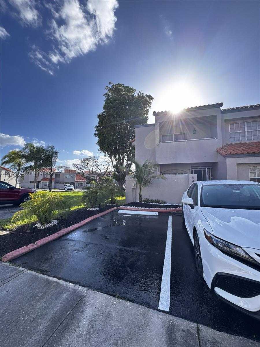 6475 SW 129th Ave Miami Florida United States, for Rent, residential, Sandra Benkahla, The 305 Agency