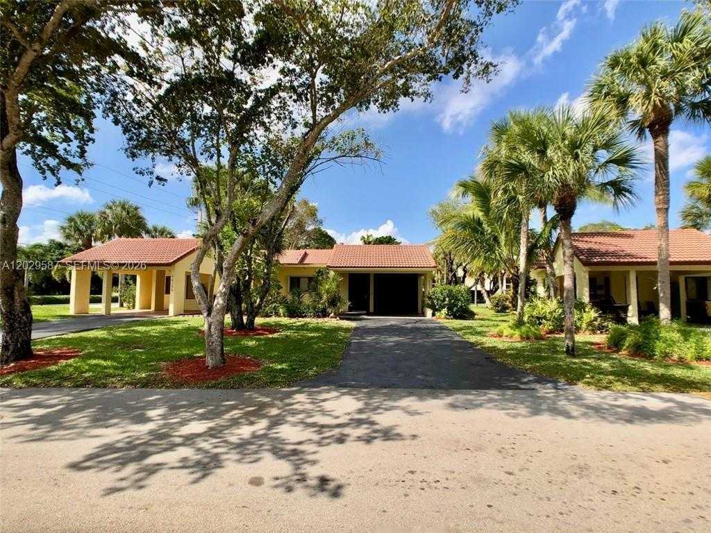 16295 Laurel Dr  APT 2 Weston Florida United States, for Sale, residential, Radmila Mandel, Florida Sky Realty Group