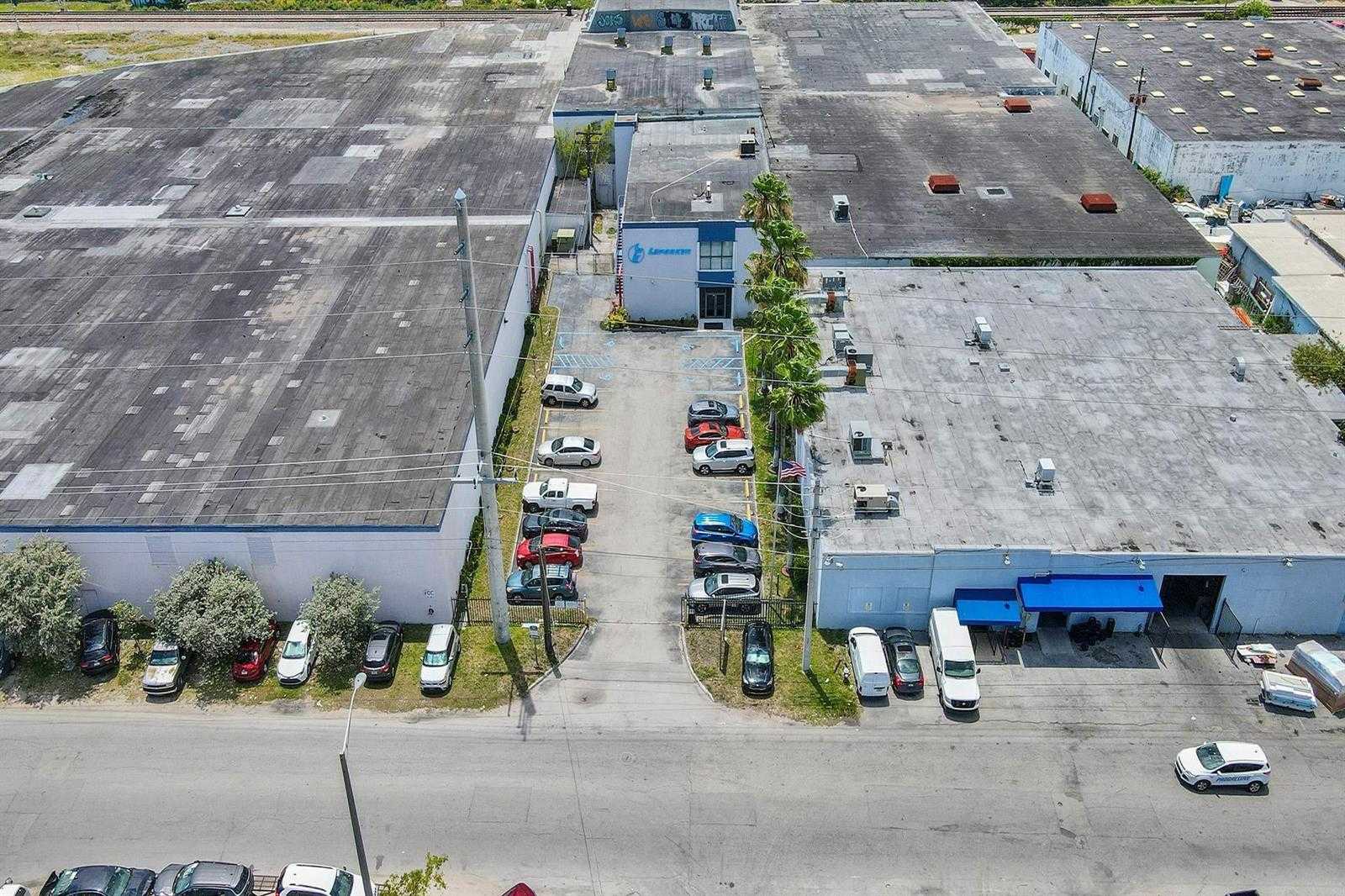 3775 NW 77th Street Miami Florida United States, for Lease, commercial, Sandra Benkahla, The 305 Agency