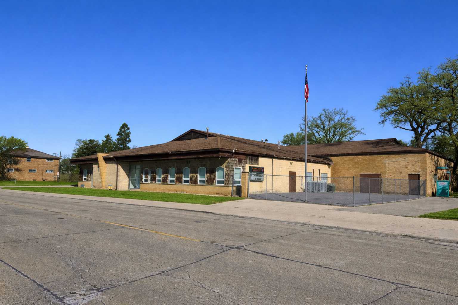 742 W Greenwood Avenue Waukegan Illinois United States, for Sale, commercial, Anna Oliver, Incom Example Demo Office