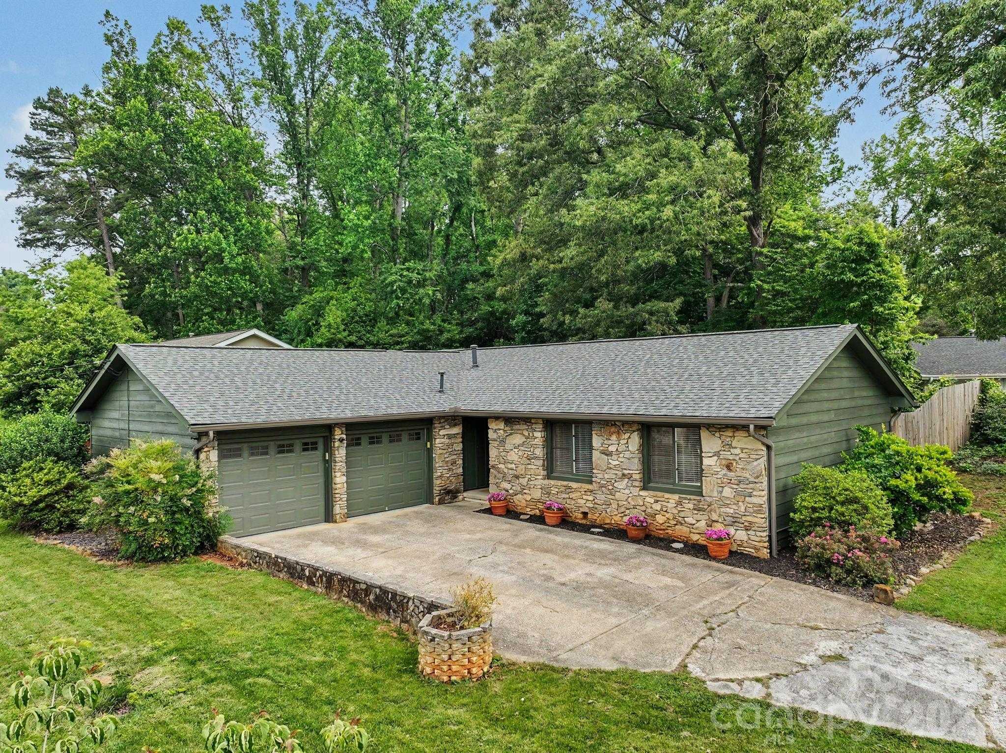 21 Glen Meadows Road Arden North Carolina United States, for Sale, residential, Toby Davis, RE/MAX RESULTS REALTY