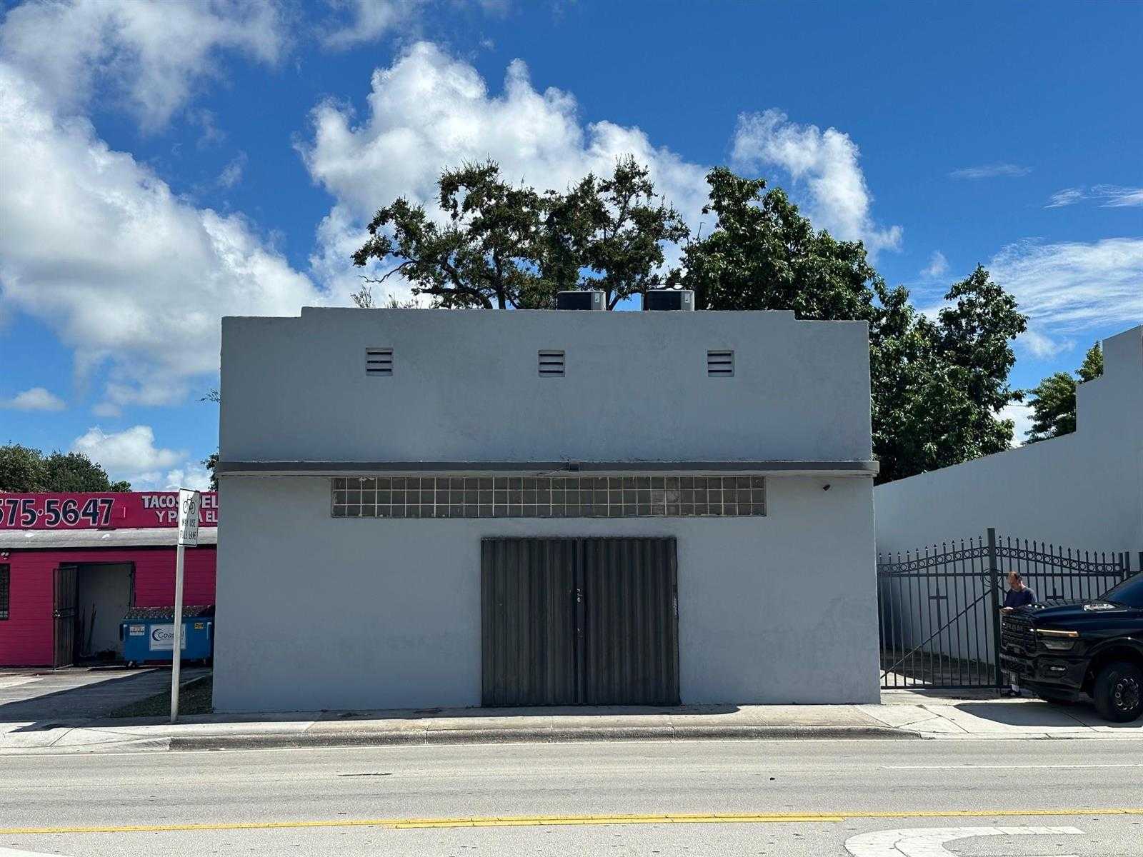 6815 NW 7th Avenue Miami Florida United States, for Sale, commercial, Kimberley Gibson, InCom Commercial Example Office