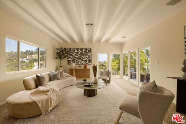 8835 Crescent Drive Los Angeles California United States, for Sale, residential, Joana Laundern, InCom Brokerage Sample