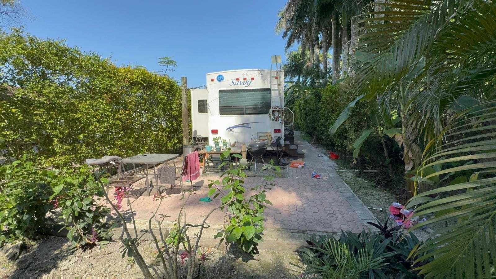 16020 SW 208th Avenue Miami Florida United States, for Sale, commercial, Henry Smith, Incom Sample Office
