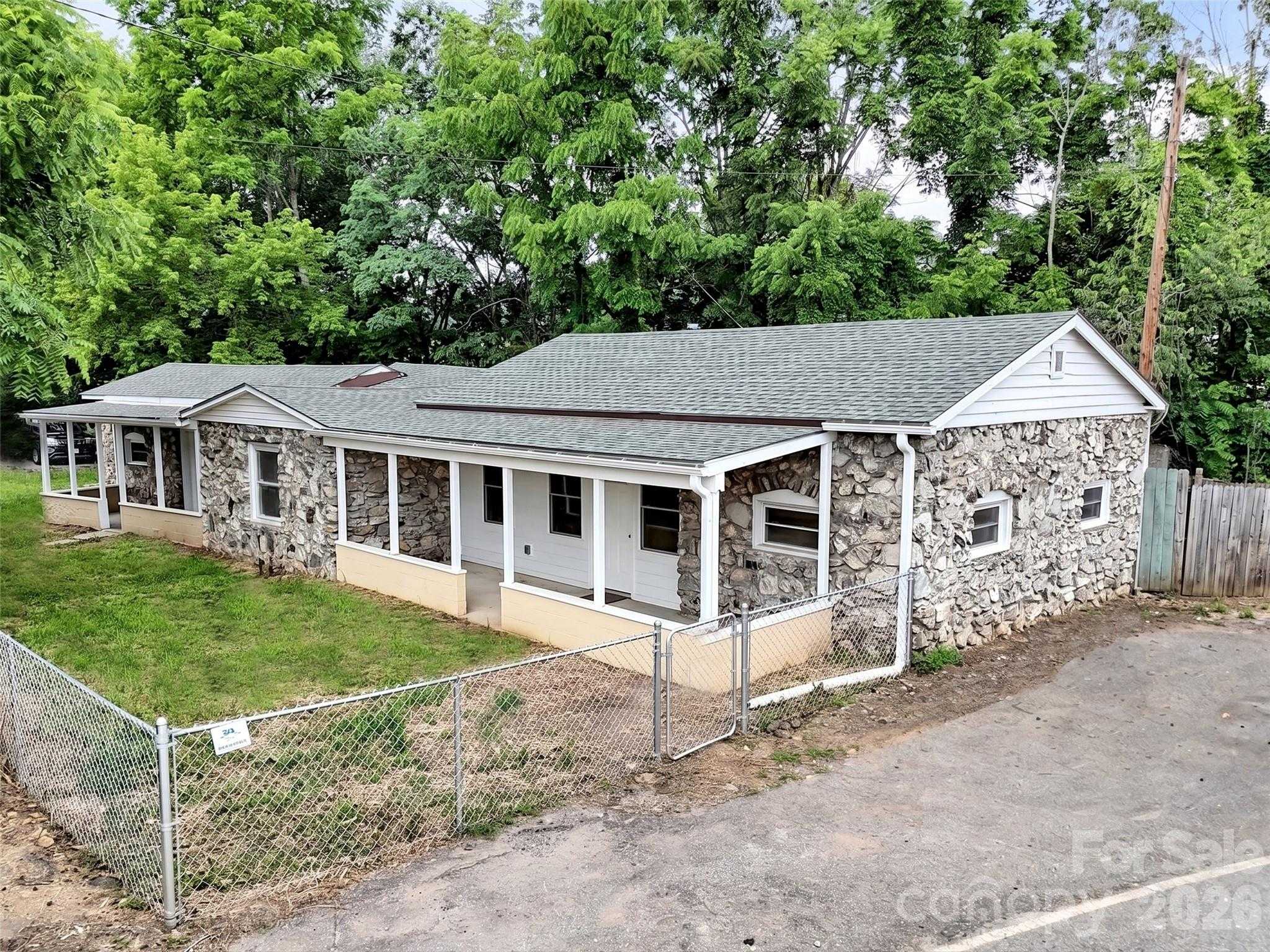 492 Riverbend Street Waynesville North Carolina United States, for Sale, residential, Jaci Reynolds, RE/MAX Executive