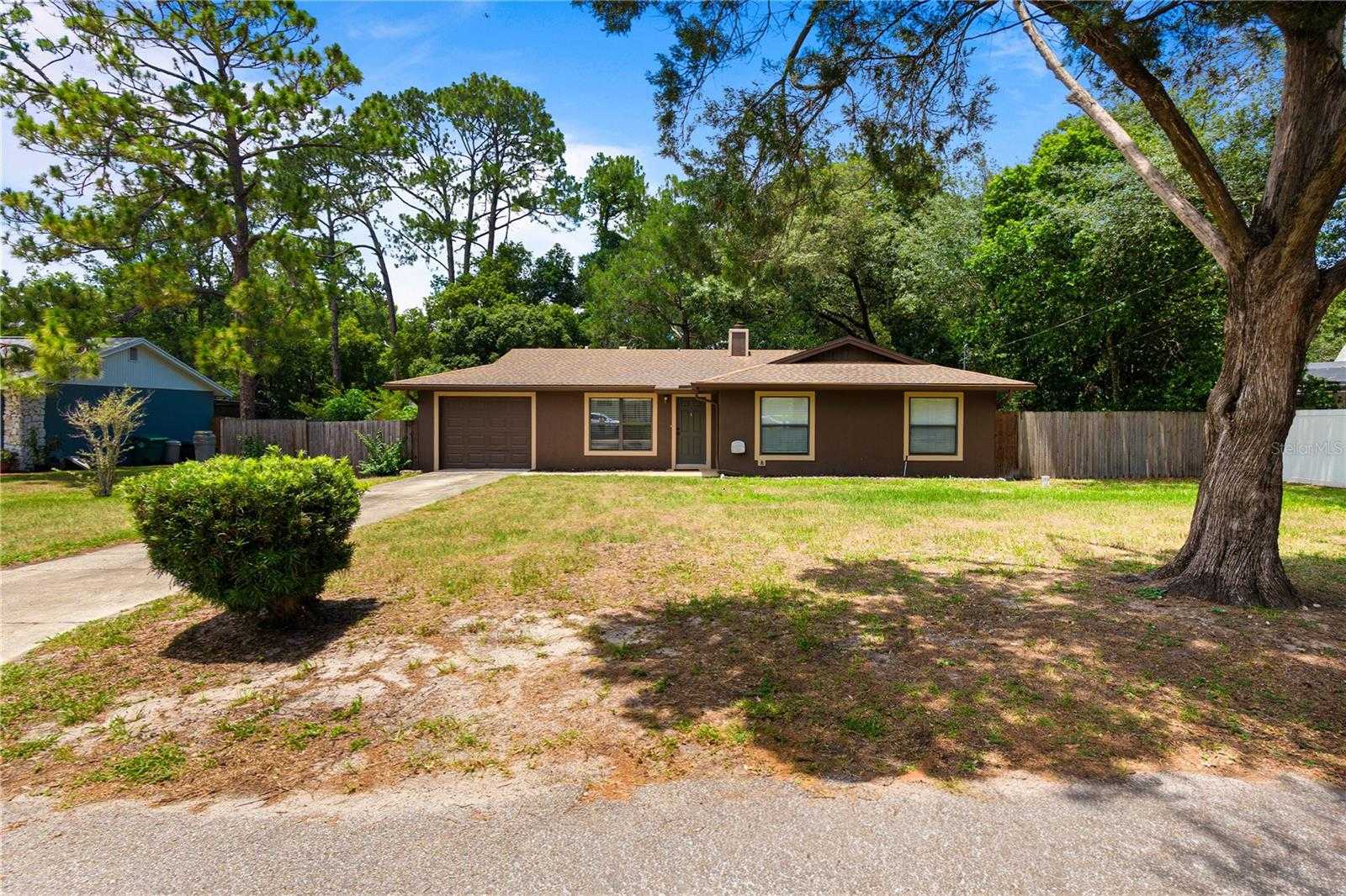 214 E FLOYD AVENUE Lake Mary Florida United States, for Sale, residential,  , Realty World Preferred