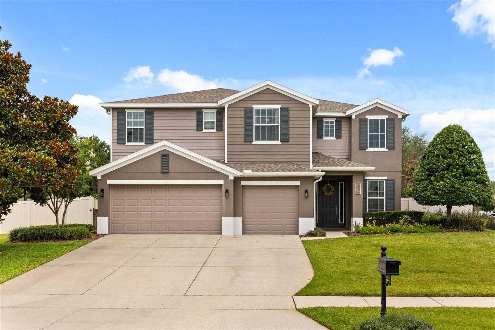 405 LONE HERON WAY Winter Garden Florida United States, for Sale, residential, Zaira Mejia, Spaces & Styles Group