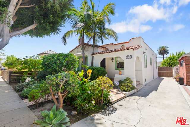2735 Clyde Avenue Los Angeles California United States, for Sale, residential, Joana Laundern, InCom Brokerage Sample