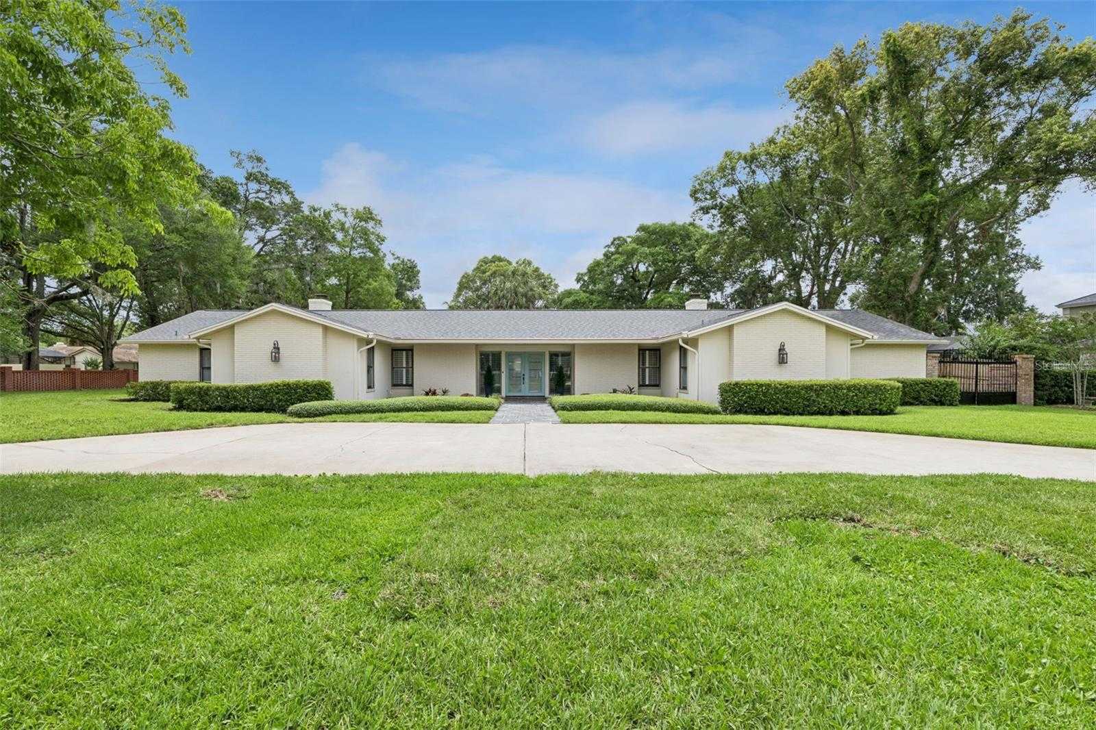 201 LIVE OAK LANE Altamonte Springs Florida United States, for Sale, residential, Zaira Mejia, Spaces & Styles Group