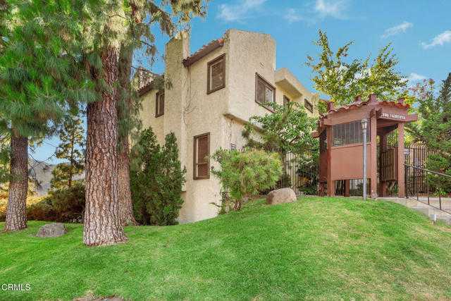 3200 Fairesta Street APT 16 La Crescenta California United States, for Sale, residential, Seta Rostomian, Berkshire Hathaway HomeService Crest Real Estate