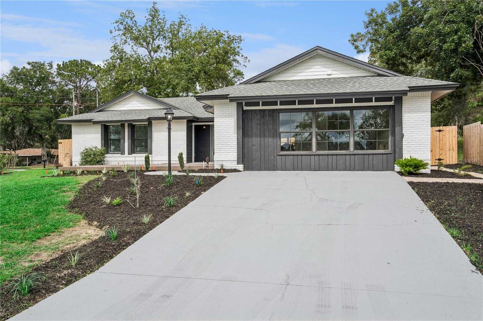 1500 WEST AVENUE Clermont Florida United States, for Sale, residential, Zaira Mejia, Spaces & Styles Group