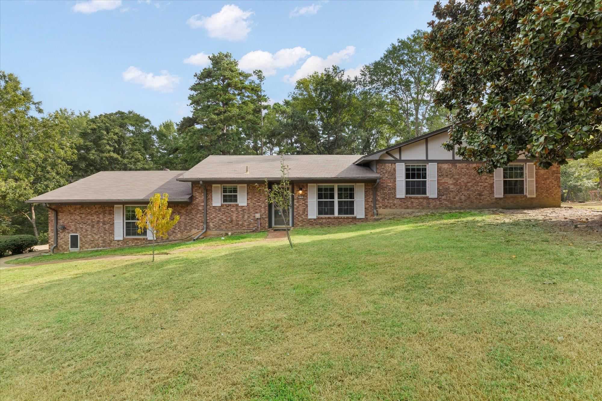 286 Hall Dr Longview Texas United States, for Sale, residential,  , Drake Chapman Real Estate, Brokerage