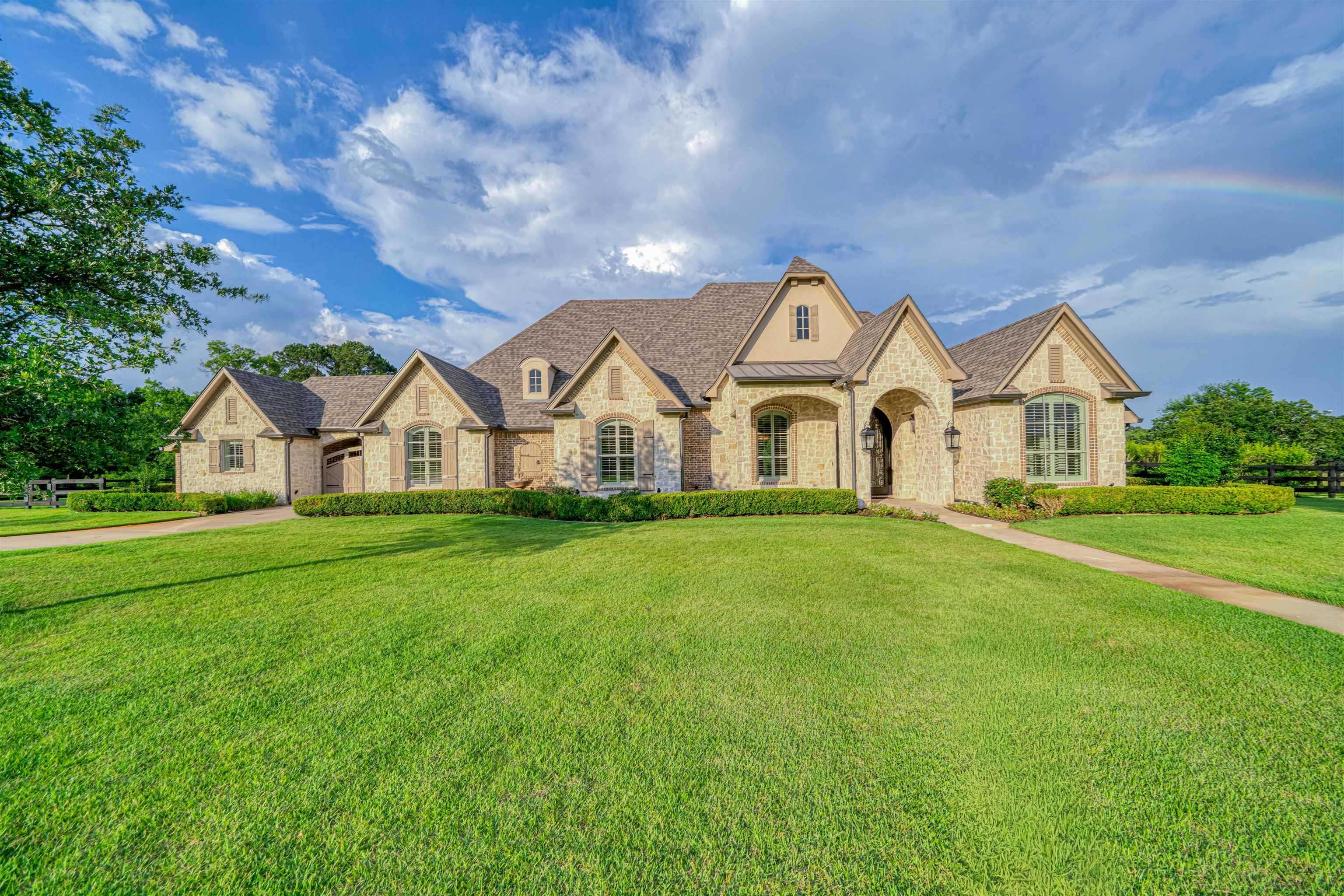 215 Buffalo Creek Drive Longview Texas United States, for Sale, residential,  , Drake Chapman Real Estate, Brokerage