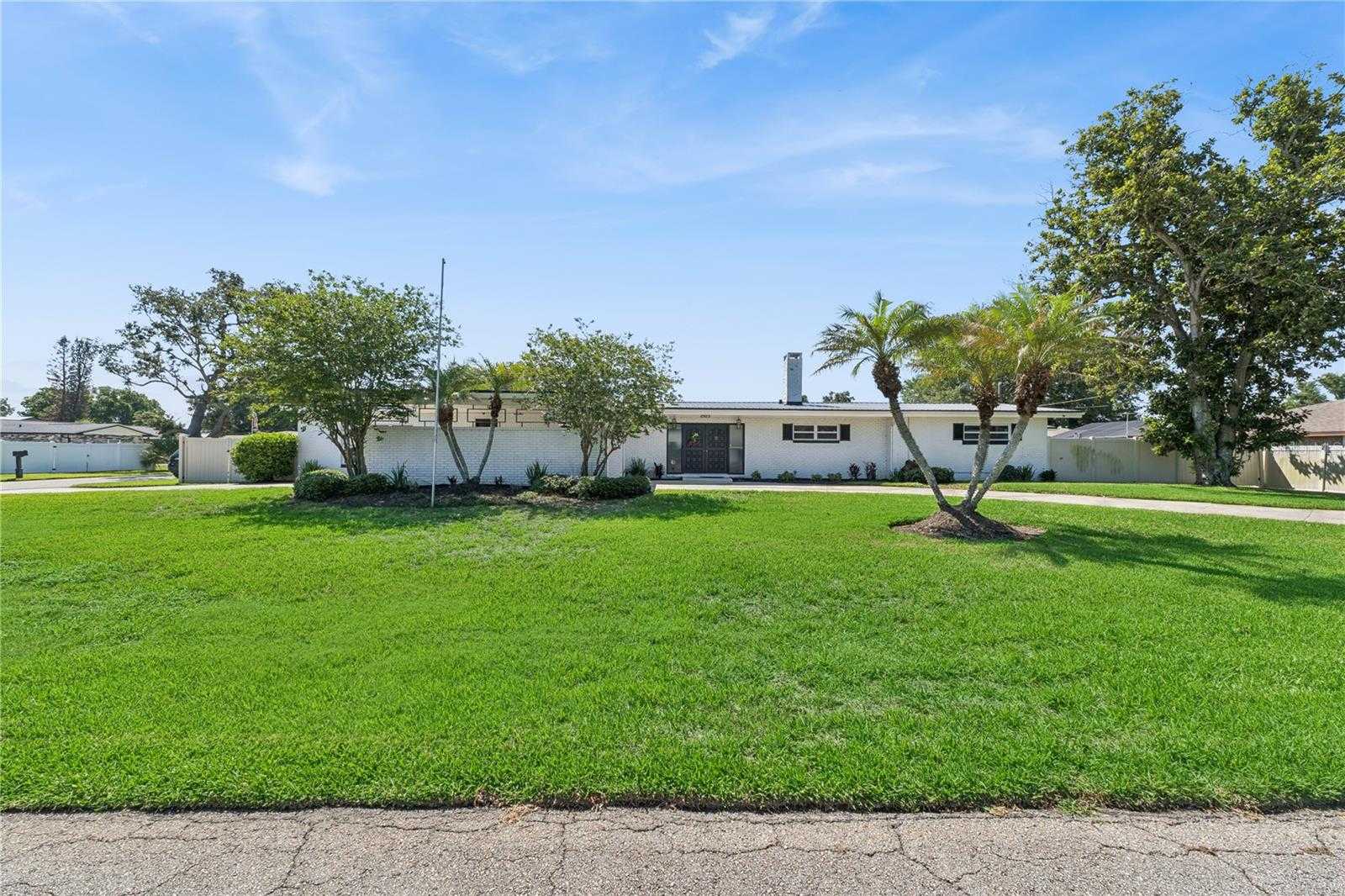 2925 E LAKE HARTRIDGE DRIVE Winter Haven Florida United States, for Sale, residential,  , Crosby and Associates Inc
