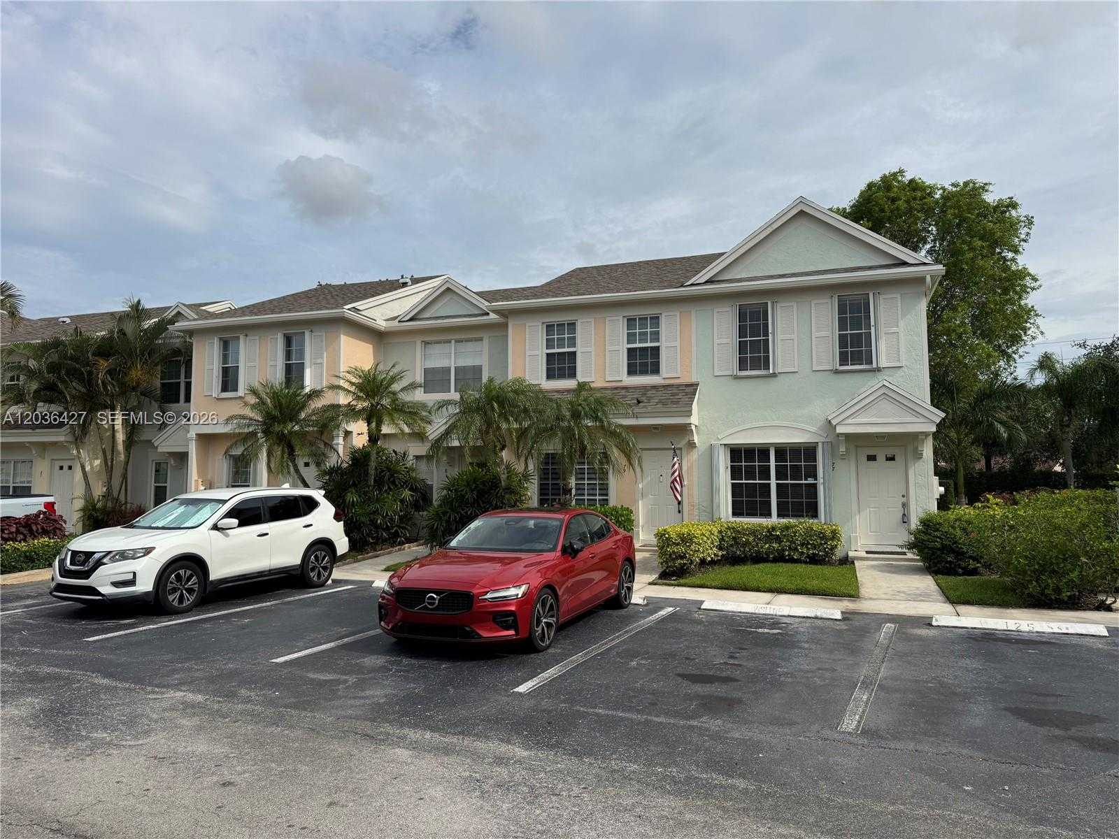 77 SIMONTON CR  APT 77 Weston Florida United States, for Rent, residential, Radmila Mandel, Florida Sky Realty Group