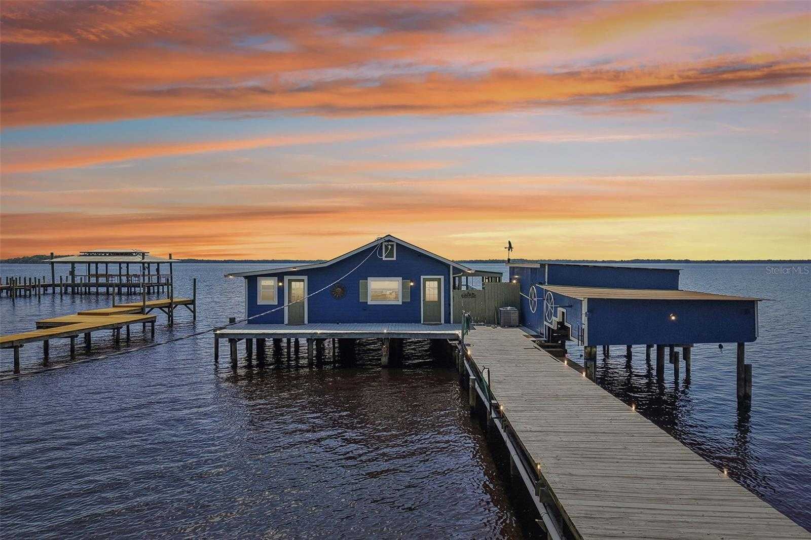 21 S LAKE STREET Crescent City Florida United States, for Sale, residential,  , The Mount Dora Group 